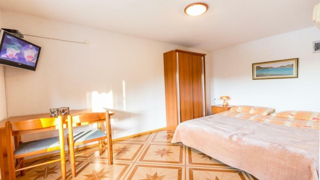 Apartament Pansion Mali Raj Goveđari Zewnętrze zdjęcie